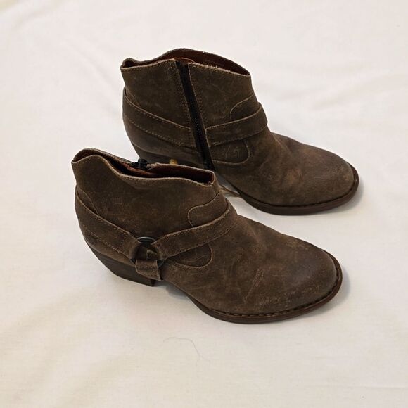 BORN Women’s Carmel Harness Boots Distressed Suede 6.5 Taupe Western - Picture 1 of 10